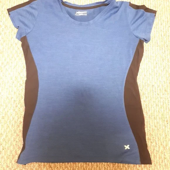 Two t-shirts - Picture 2 of 11